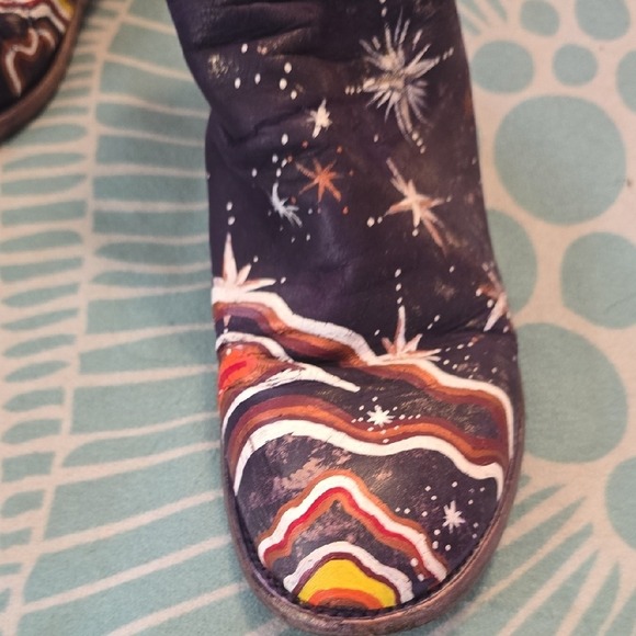 Unique Hand Painted Fluevog Purple Starry Night Ankle Boots Women's Size 9W - Picture 5 of 12